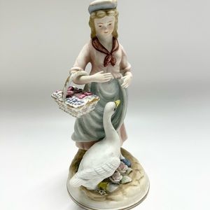 💐Andrea - vintage porcelain figurine.